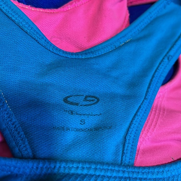 6 Champion sports bras size small. - Picture 3 of 3